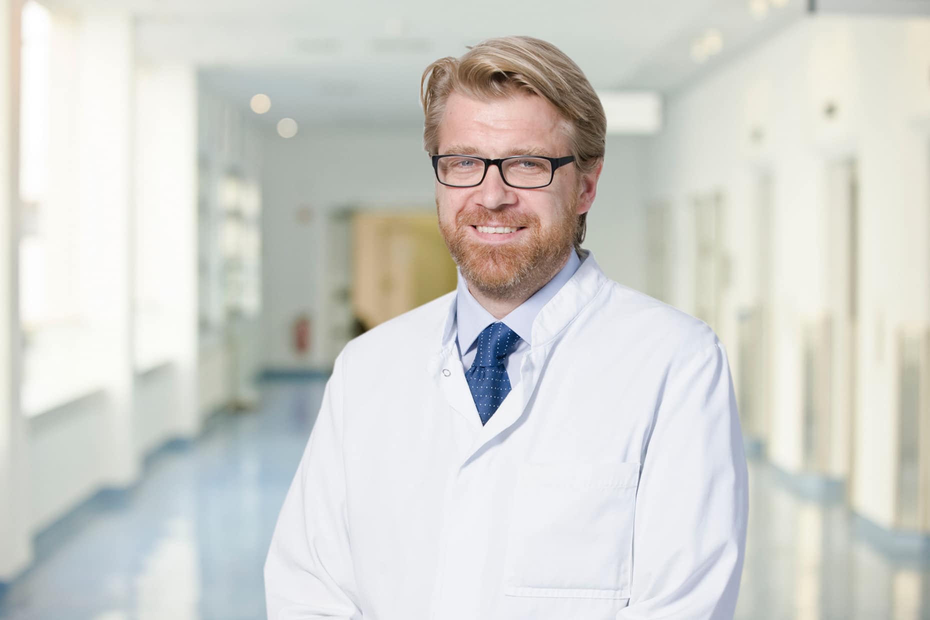 Dr. Rüdiger Liersch ist Chefarzt der Klinik für Hämatologie und Onkologie am Clemenshospital. (Foto: M. Hauschild)