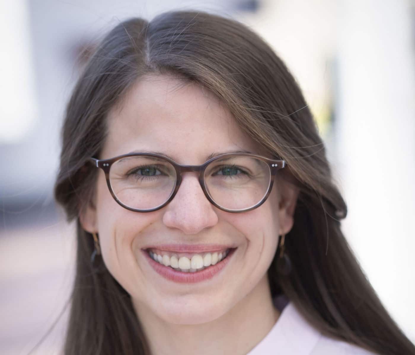 Ob und wie sich miRNA-Moleküle künftig gegen Resistenzen einsetzen lassen, hat Dr. Frederike Butz in ihrer preisgekrönten Doktorarbeit untersucht (Foto: Lara Witthaut)