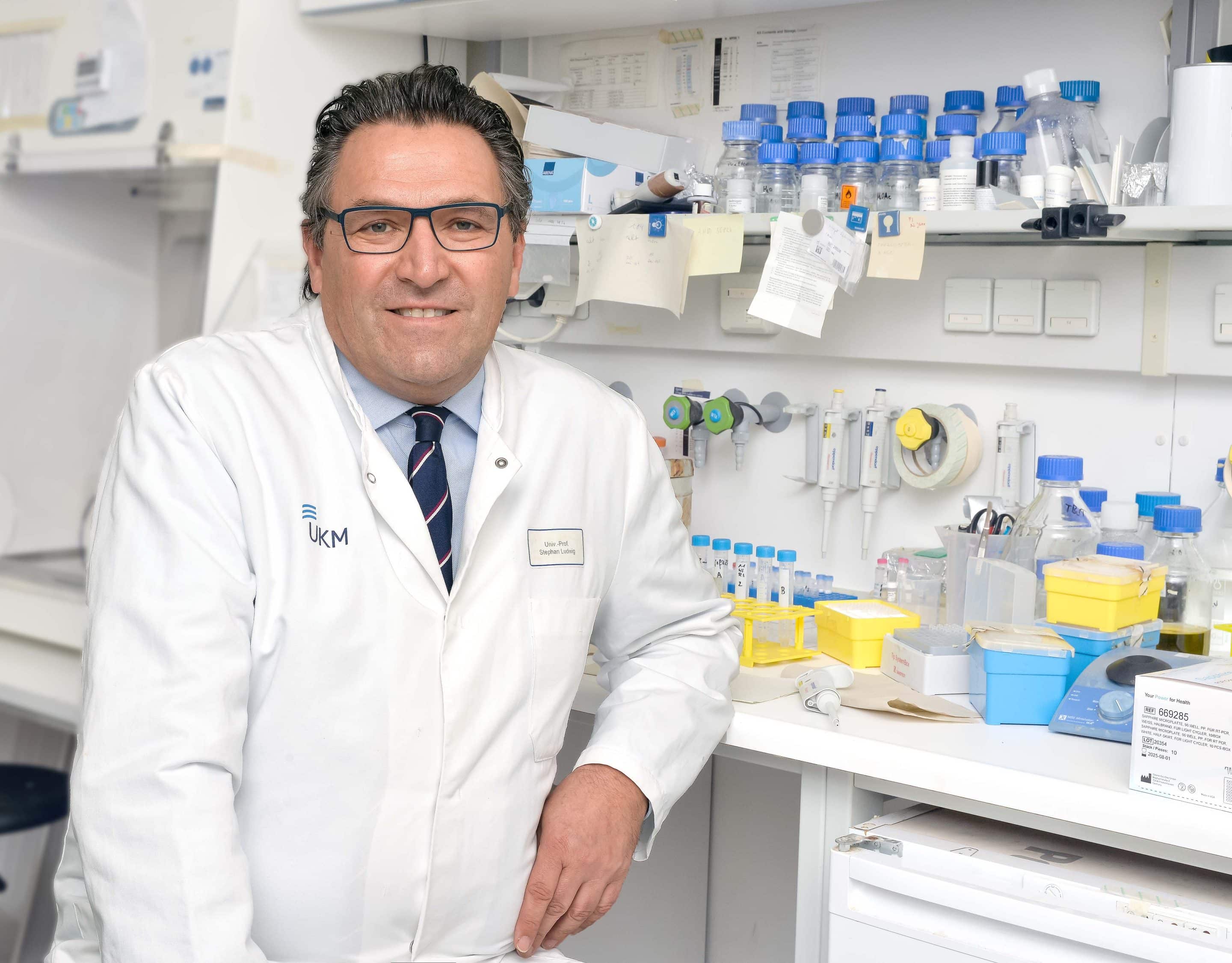 Grippe-Impfung: Prof. Stephan Ludwig, Direktor des Instituts für Virologie am UKM (Universitätsklinikum Münster).