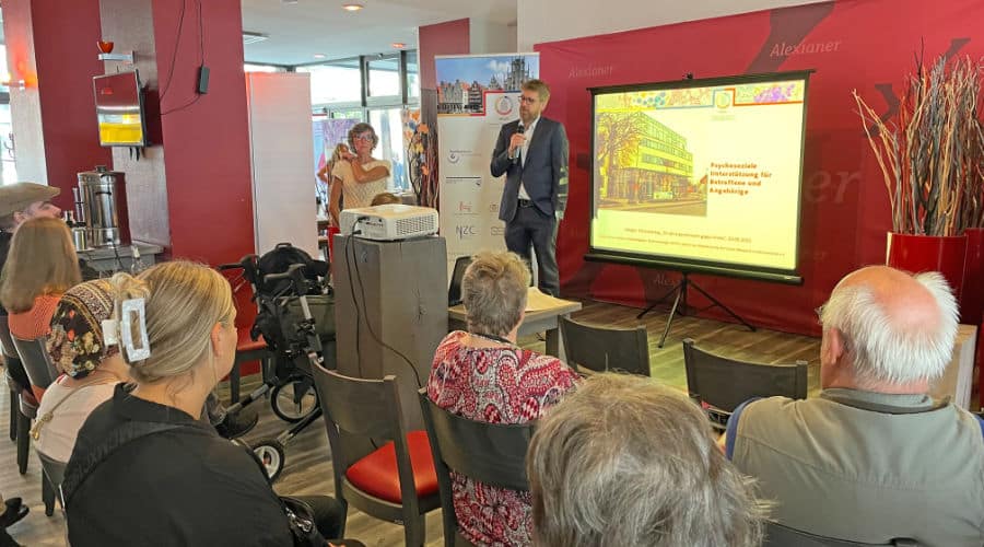 Dr. Rüdiger Liersch, ärztliche Leiter der MAgKs, eröffnete mit seinem Vortrag den Patienteninformationstag der Münsteraner Allianz gegen Krebs (MAgKs).