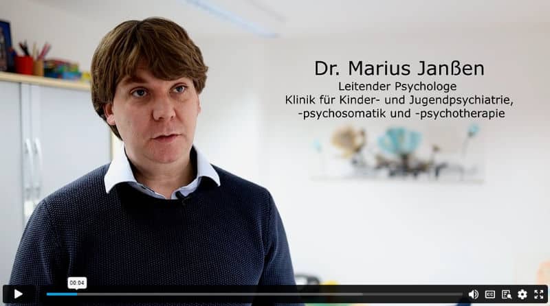 Foto (UKM): Diplom-Psychologe Dr. Marius Janßen ist leitender Psychologe an der Klinik für Kinder- und Jugendpsychiatrie, -psychosomatik und -psychotherapie des UKM.