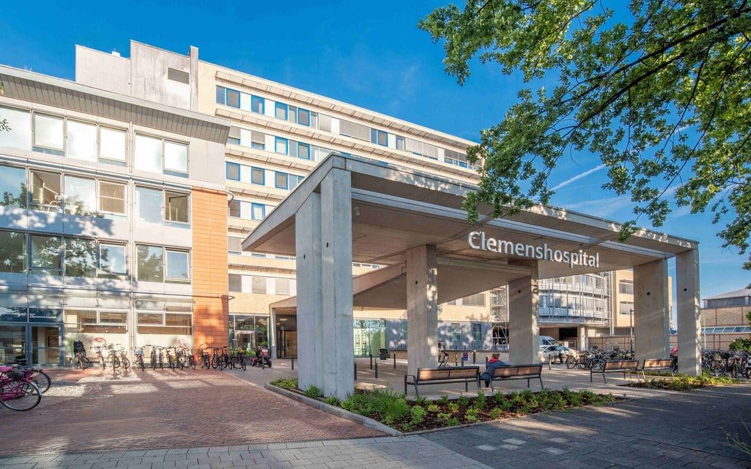 Clemenshospital lotst auch Kinder und Jugendliche durch den Haupteingang